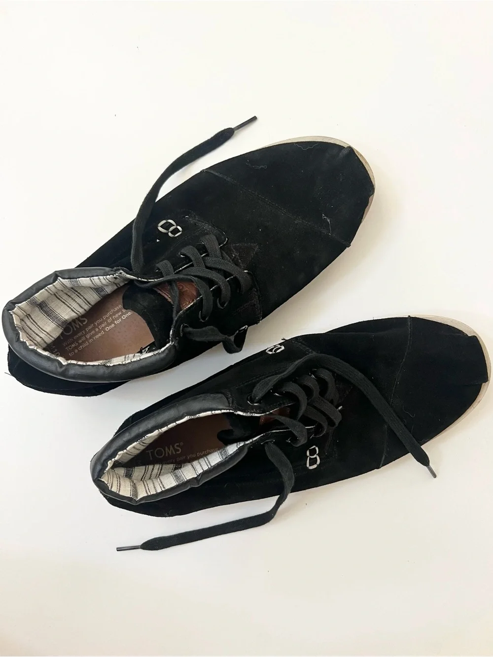 TOMS Black Suede Chukka Boots